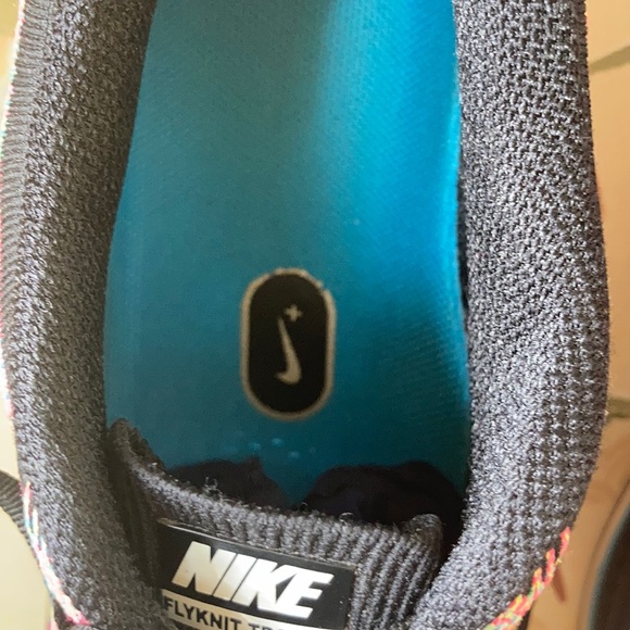 Men’s Nike fly net racer 11 worn at least 10 T